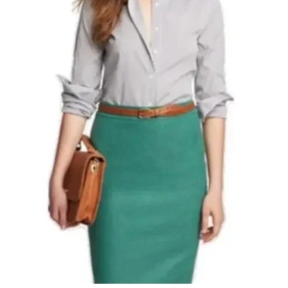 J. Crew Dresses & Skirts - J. Crew Emerald Green Pencil Skirt